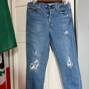 Levi wedgie jeans. Super cute!